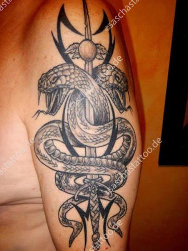 saschas-tattoo-black-and-grey-11