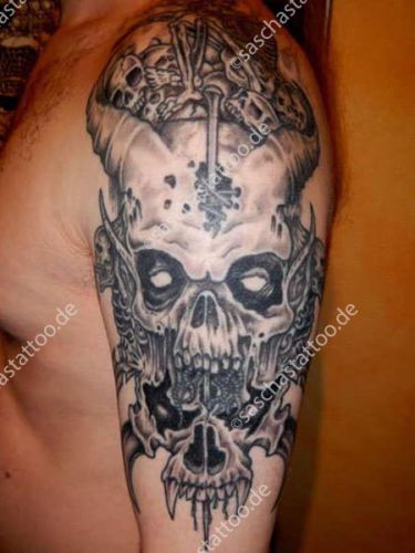 saschas-tattoo-black-and-grey-14