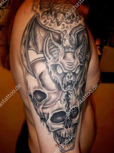 saschas-tattoo-black-and-grey-39