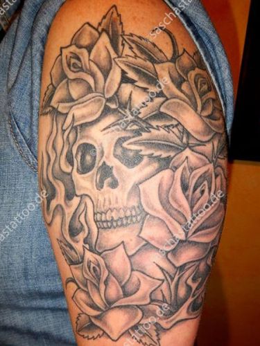 saschas-tattoo-black-and-grey-60