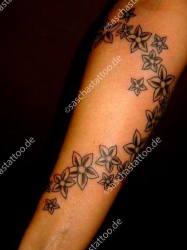 saschas-tattoo-flowers-11
